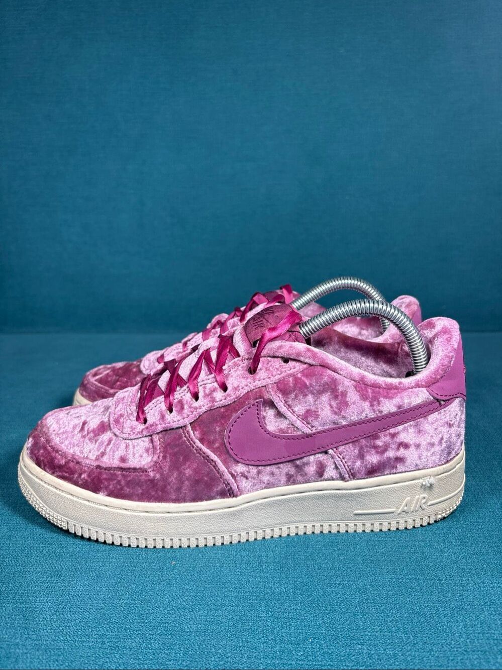 Nike Air Force 1 Low Velvet Pink Berry Womens Size 8.5 US 7Y Shoes 849345-601